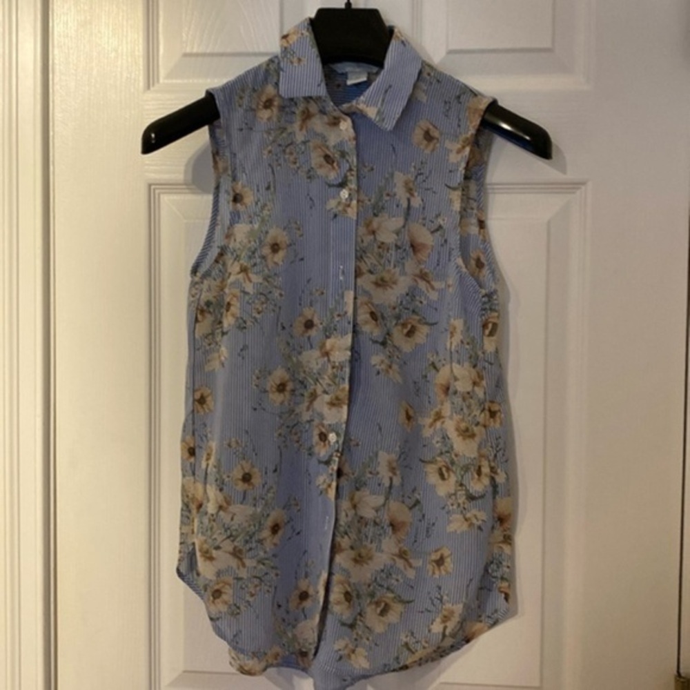 H&M Top - Picture 2 of 5